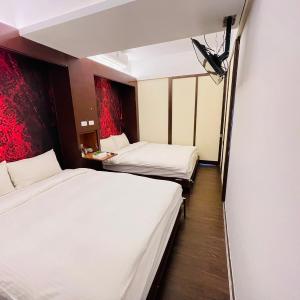 Quadruple Room with Private Bathroom