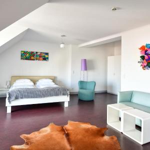 Apartment with Balcony - Top Floor