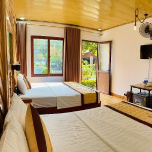 Quadruple Room with Mountain View