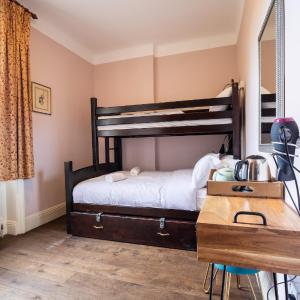 Triple Room with Private Bathroom