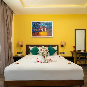 Queen Room with Balcony