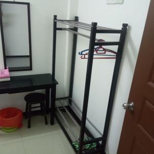 Standard Twin Room with Shared Bathroom
