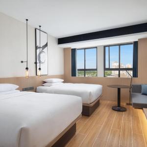 Standard Double Room with Two Double Beds and City View