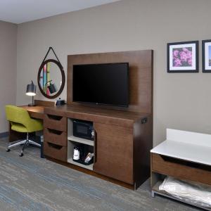 Queen Room with Two Queen Beds - Hearing Access/Non-Smoking