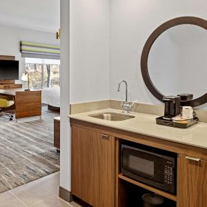 Queen Studio Suite with Two Queen Beds