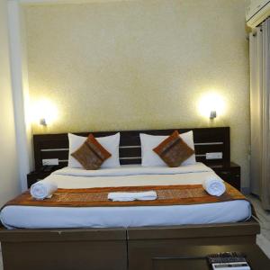 Deluxe Double Room (2 Adults + 1 Child)