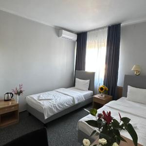 Economy Twin Room