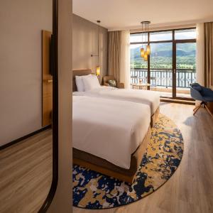 Twin Room with Lake View