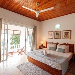 Double Room with Balcony and Sea View