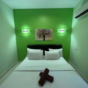 Deluxe Double Room (2 Adults + 1 Child)
