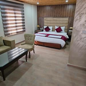 King Suite with Balcony