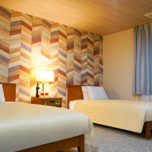 Renewal Twin Room (E-Cigarets Only)