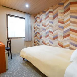 Renewal Single Room (E-Cigarettes Only)