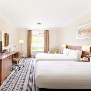 Twin Room with Sofa Bed - Non-Smoking