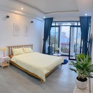 Double Room with Balcony (2 Adults + 1 Child)