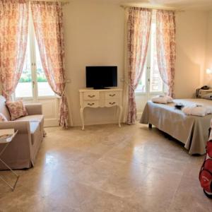 Superior Double Room with Patio