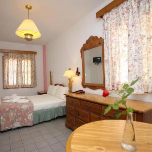 Superior Triple Room with Garden View