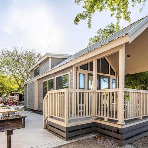 Deluxe Bungalow