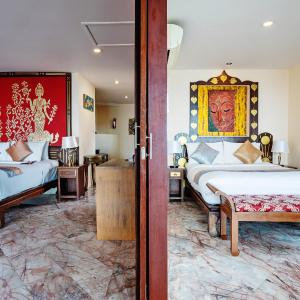 One-Bedroom Pool Suite