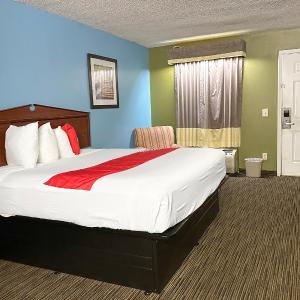 King Bed Accessible Smoking