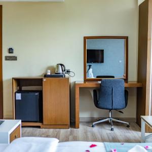 Standard Double Room with Mountain View