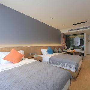 Premium Queen Room 