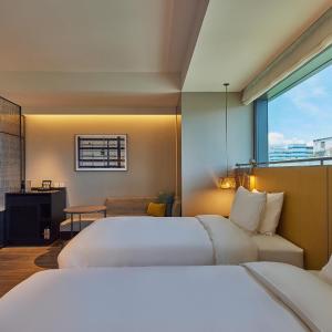 Corner Twin Room
