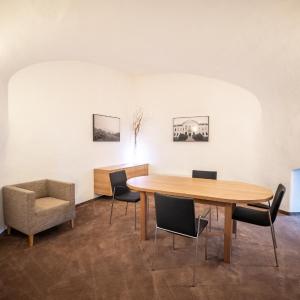 Studio - Split Level