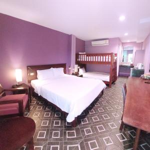 Junior Suite with free Round Trip Airport Transfer