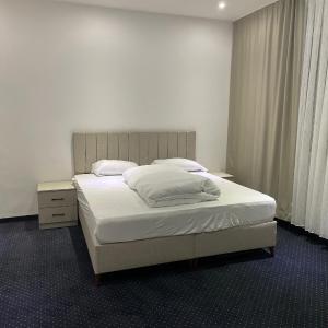 Single Room with Private Bathroom