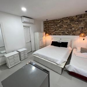 Basic Triple Room