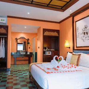 Deluxe King Room and 60 minuties spa treatment