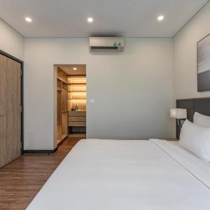 Deluxe One-Bedroom Suite