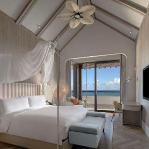 Deluxe King Suite with Ocean View