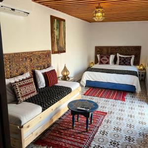 Deluxe Room (2 Adults + 1 Child)
