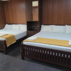 King Room with Two King Beds