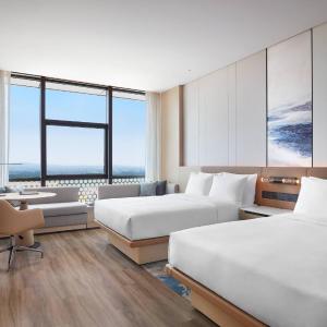 Executive lounge access, Guest room, 2 Double, Sofa bed