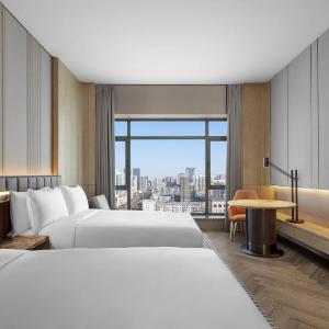 Deluxe, Guest room, 2 Twin/Single Bed(s), City view