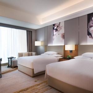 Deluxe Twin Beds Room