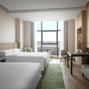 Executive Twin Room with Lake View