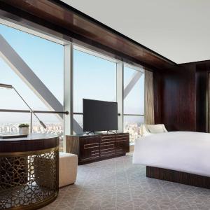 Executive lounge access  Guest Room  with  King Bed