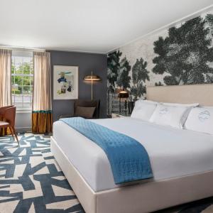Premium King Room