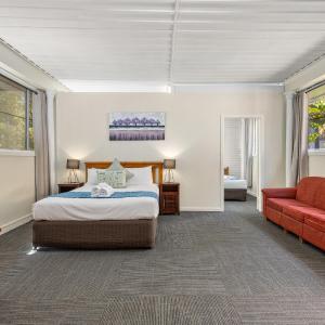 Self Contained Apartment with Separated Bedroom - 7 Pax