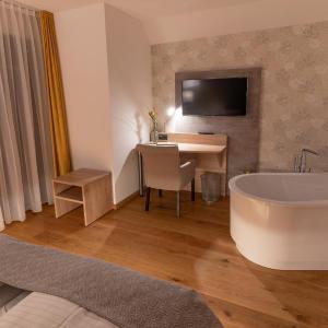 Suite with Balcony