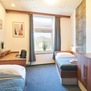 Deluxe Twin Room with AC