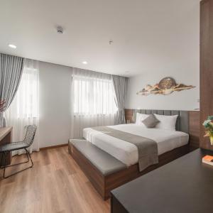 Deluxe King Room