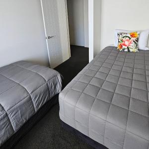 Three-Bedroom House (5 min walk from reception)