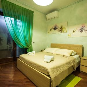 Deluxe Room (2 Adults + 1 Child)