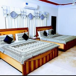 Deluxe Family Suite