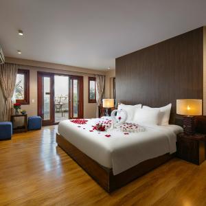 Oriental Suite with Terrace